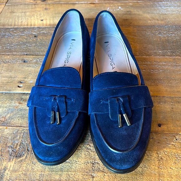 Via Spiga Shoes - Via Spiga navy blue slip on shoes - size: 35.5 (us: 5) fits like 5.5